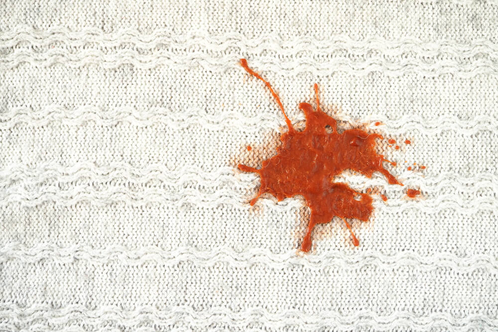 Halıdaki Ketçap Lekesi Nasıl Çıkar?
